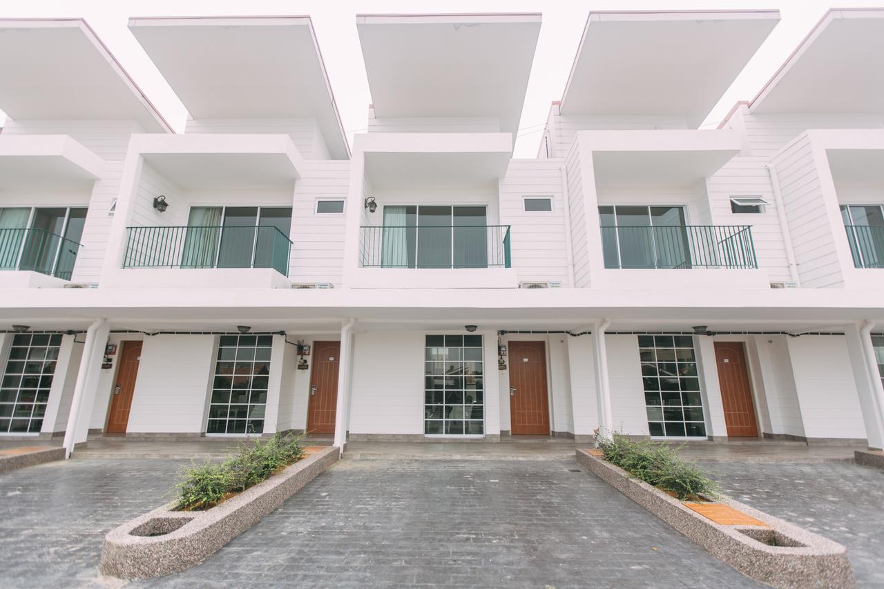ตาซิก์ วิลลา อินเตอร์เนชั่นแนล รีสอร์ต Hotel พอร์ตดิ๊กสัน ภายนอก รูปภาพ The new residence hall